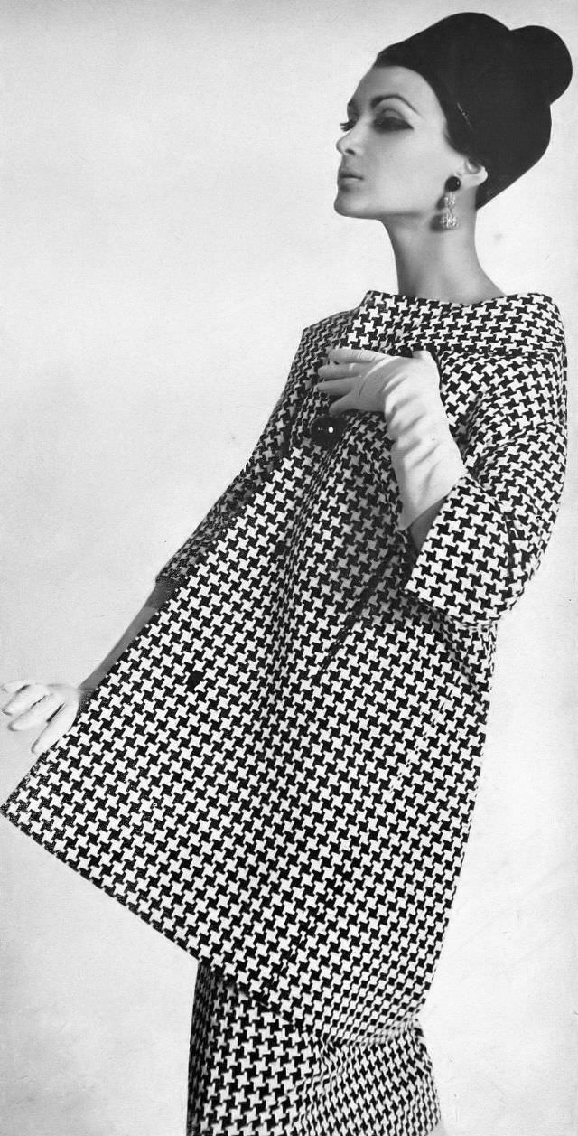 Couture Allure Vintage Fashion: Luis Estevez - 1960, Part 2  Vintage  fashion photography, Vintage outfits, Vintage glamour
