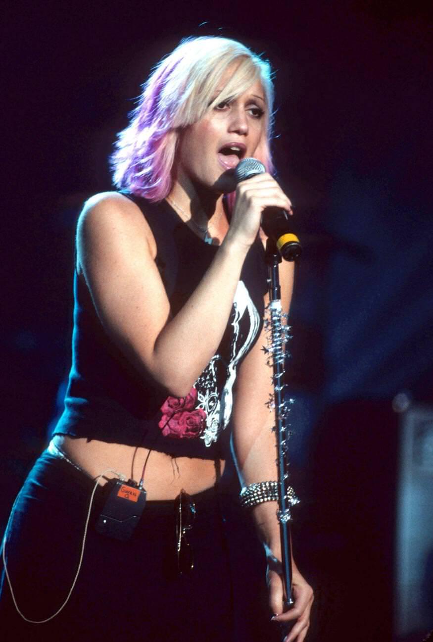 Gwen Stefani Rehearsing For The Grammy'S In 2000.