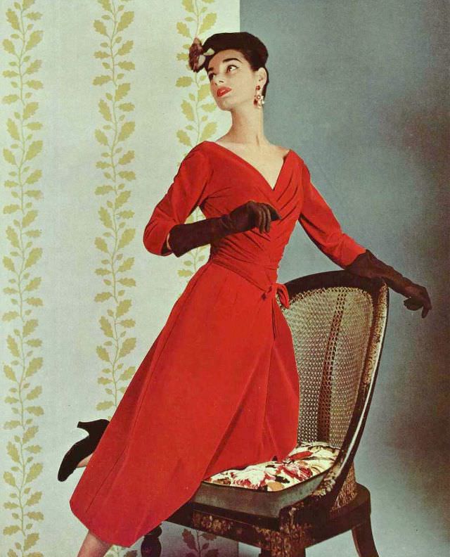 Jacky Mazel in Photos: A Glimpse into 1950s French Modeling Brilliance