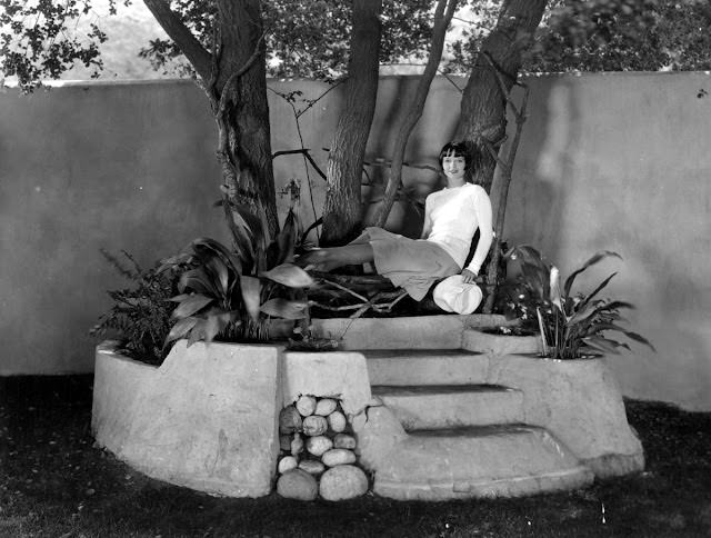 The Serene Moments Of Louise Brooks In Her 1925 Home Garden Captured In Photos