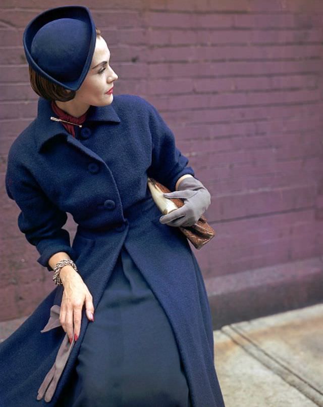 Model In Ensemble By Pauline Trigere, 1949.