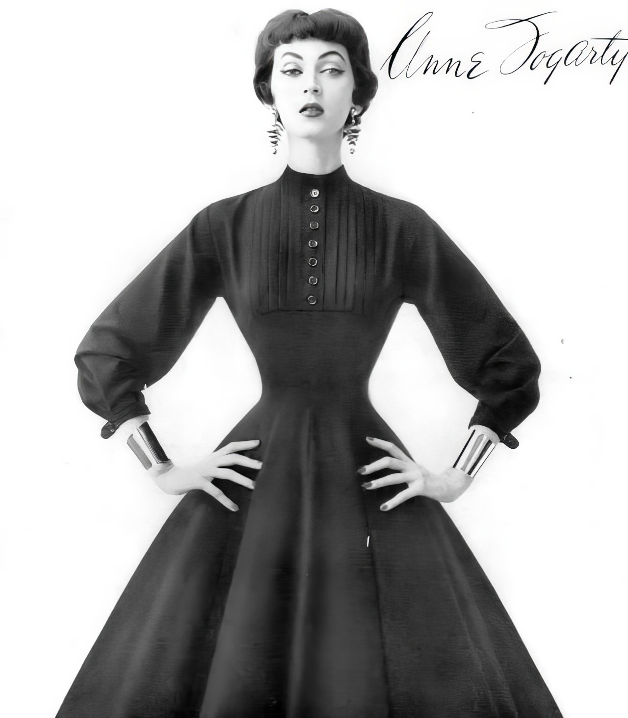 Dovima In A Dress By Anne Fogarty, Vogue, August 1, 1953.