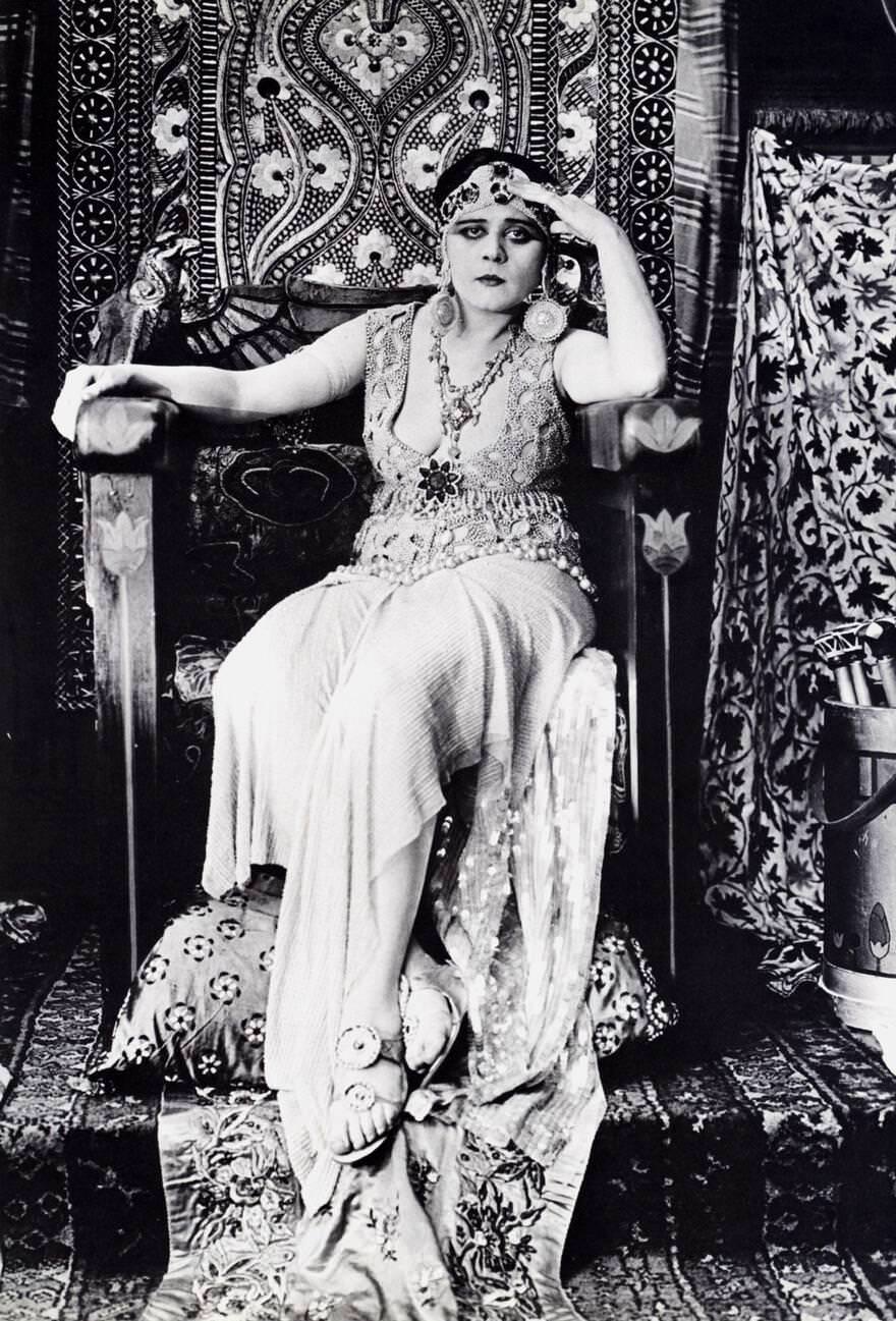 The 1917 Cleopatra Movie: A Silent Masterpiece Explored Through ...