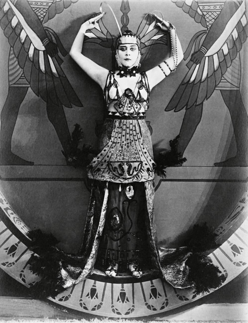 Cleopatra, 1917.