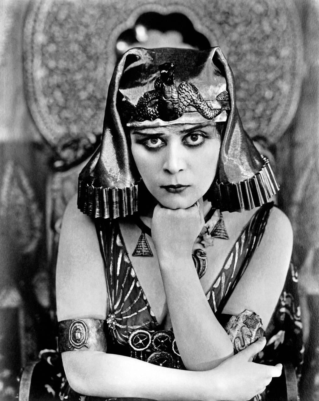 Theda Bara In Cleopatra, 1917