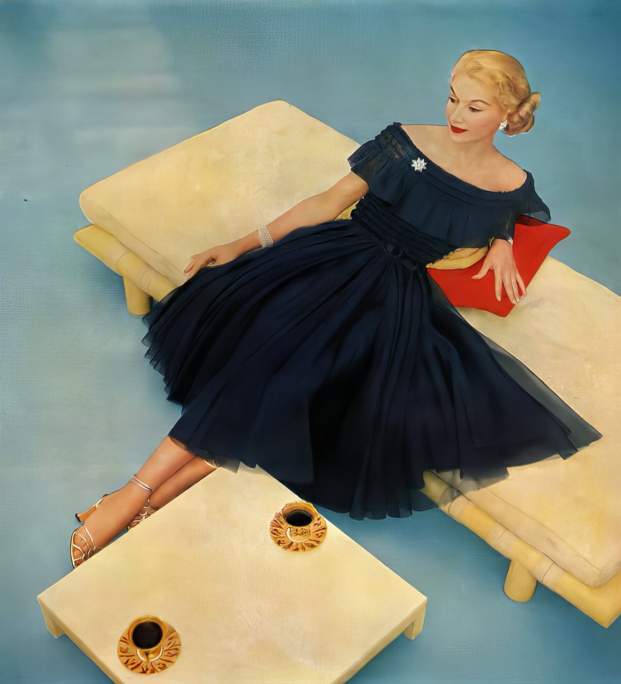 Lisa Fonssagrives In A Dress Of Marquisette And Enka Rayon By Herbert Sondheim, Harper'S Bazaar, December 1951.