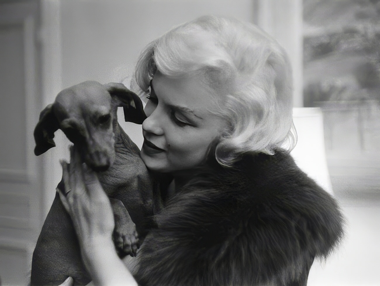 Heartwarming Vintage Photos of Marilyn Monroe Posing with her Dogs