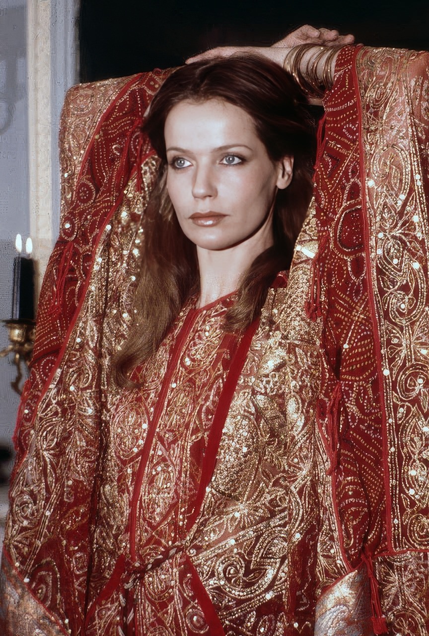 17 Lovely And Seductive Photos Of Veruschka Von Lehndorff From The 1960S