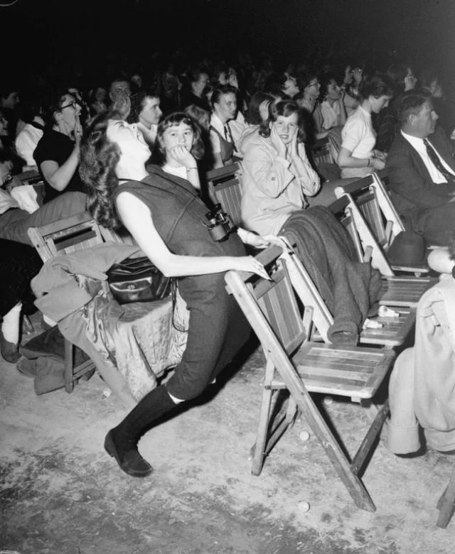Elvis Mania: The 1950S Teenage Fan Girls Who Lost Their Minds