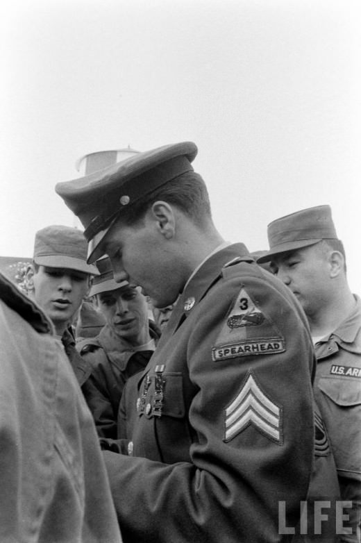 The King Is Back! Elvis Returns From The Army In Photos, March 1960