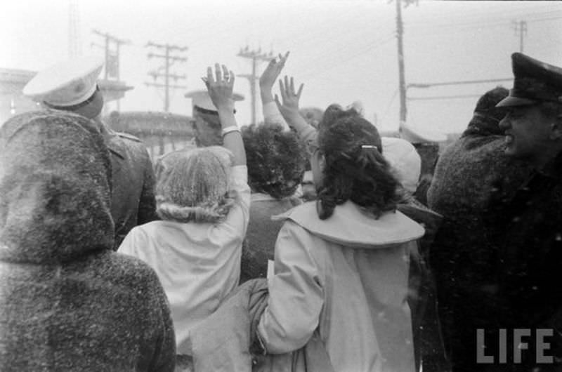The King Is Back! Elvis Returns From The Army In Photos, March 1960