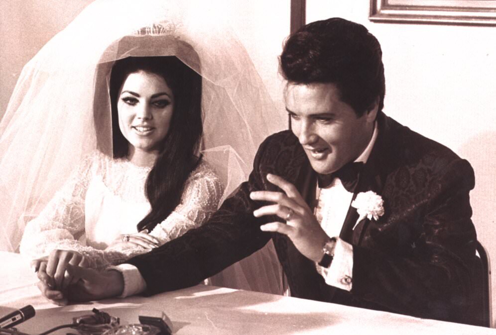 The Love Story Of Elvis And Priscilla Presley And Their Wedding Day In Fascinating Photos