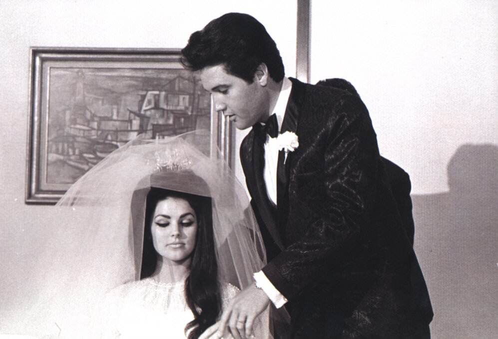 The Love Story Of Elvis And Priscilla Presley And Their Wedding Day In Fascinating Photos