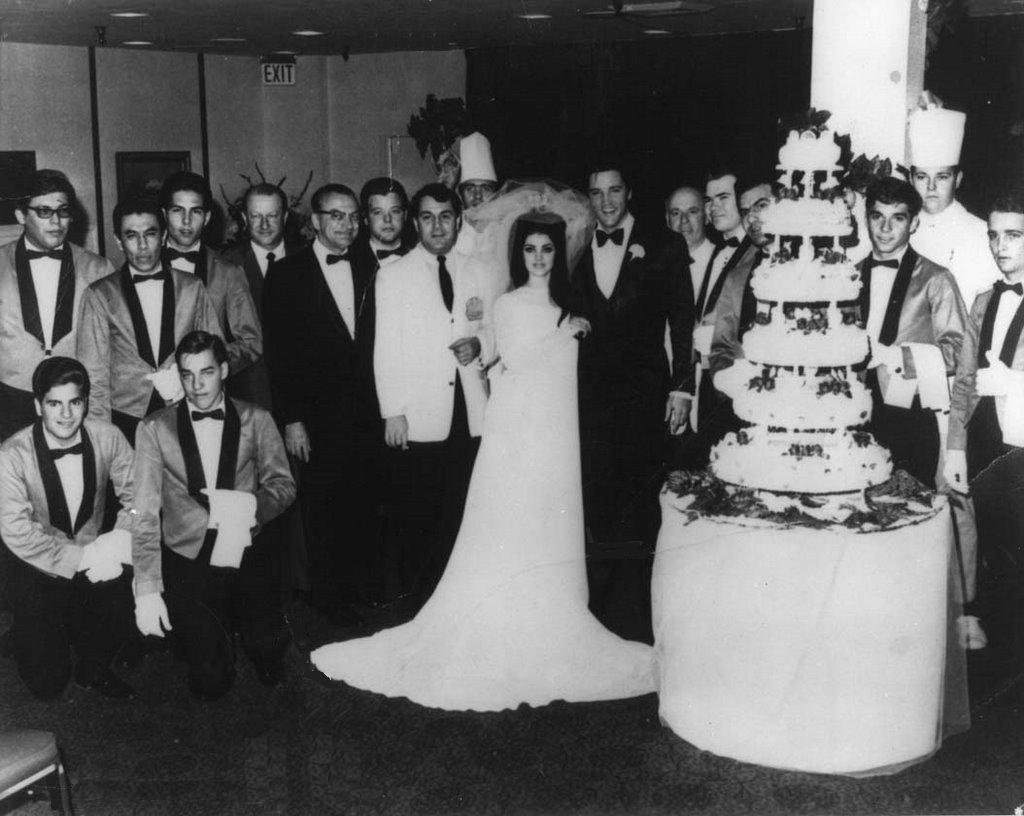The Love Story Of Elvis And Priscilla Presley And Their Wedding Day In Fascinating Photos