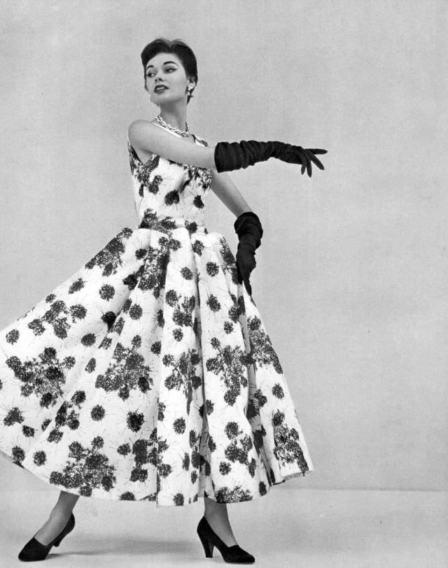 Joan Whelan In Cotton Print Dress With Full Skirt By Jacques Heim, Photo By Herbert Tobias, 1953