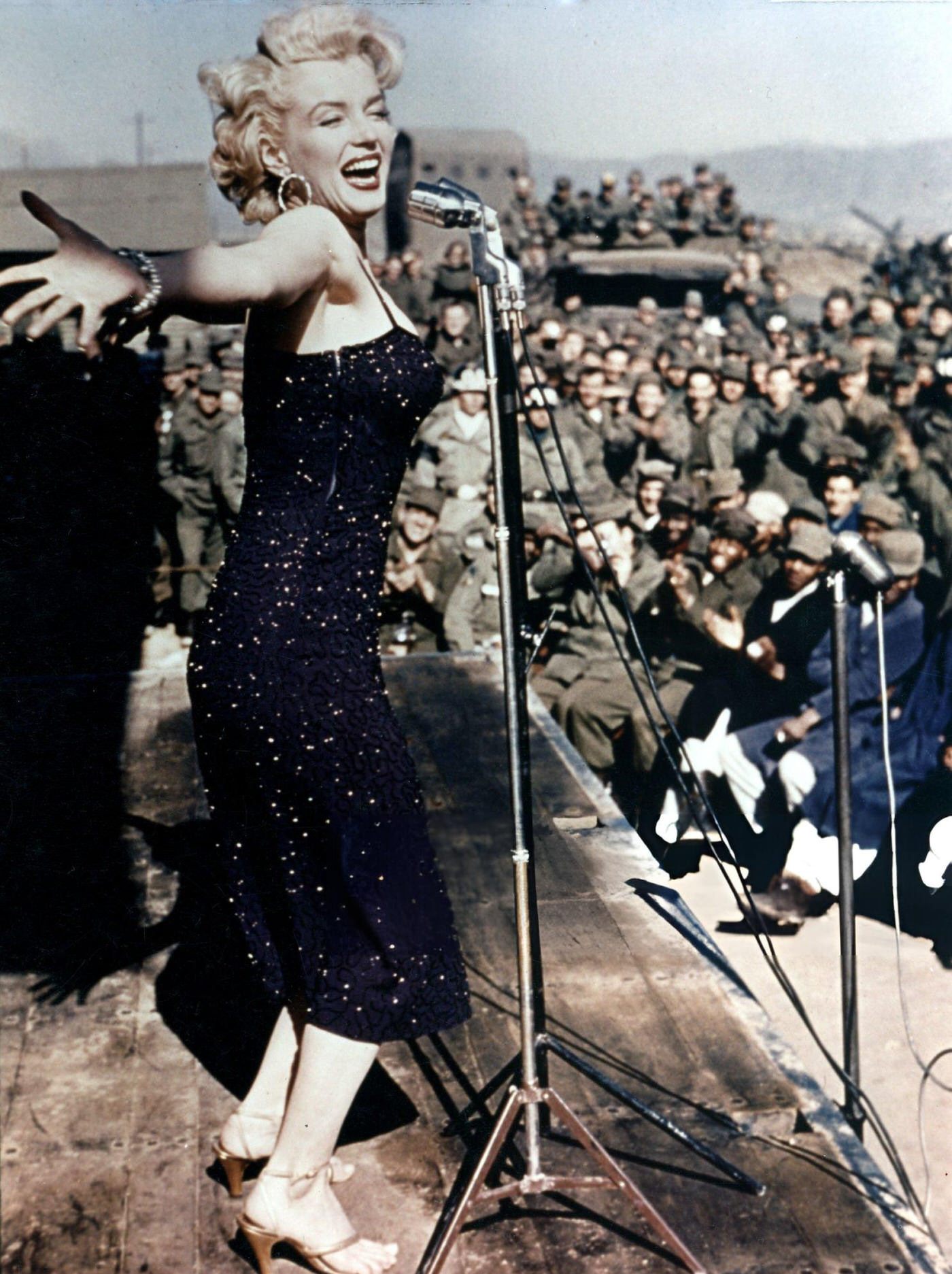 Marilyn Monroe Entertaining American Troops During A Uso Tour In Korea, 1954.