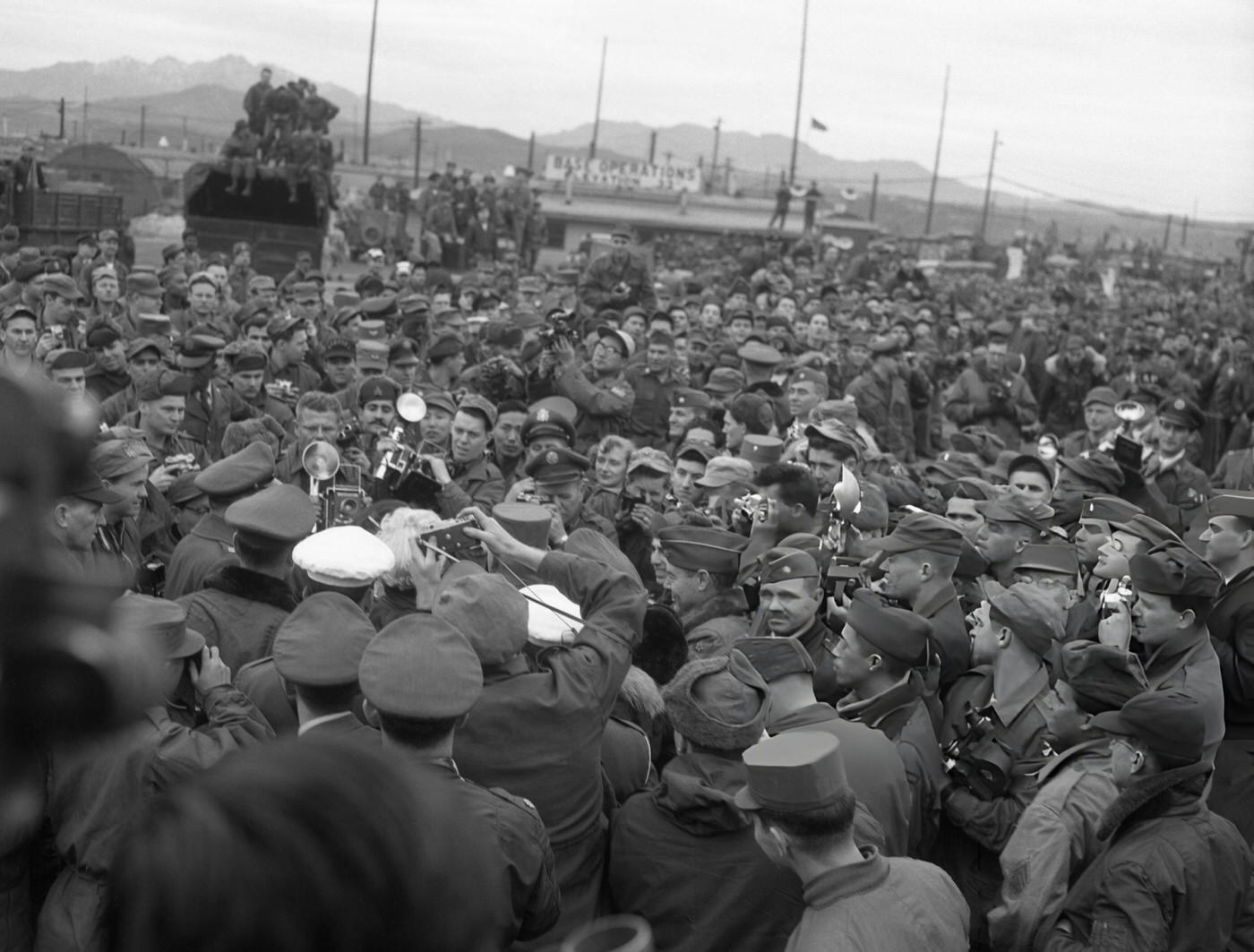 Marilyn Monroe Mobbed By Eager Gis, 1954.