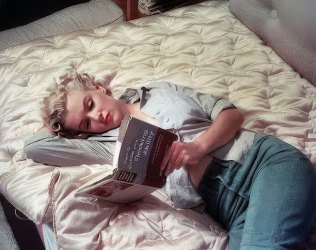Marilyn Monroe: The Hollywood Icon'S Love Affair With Books