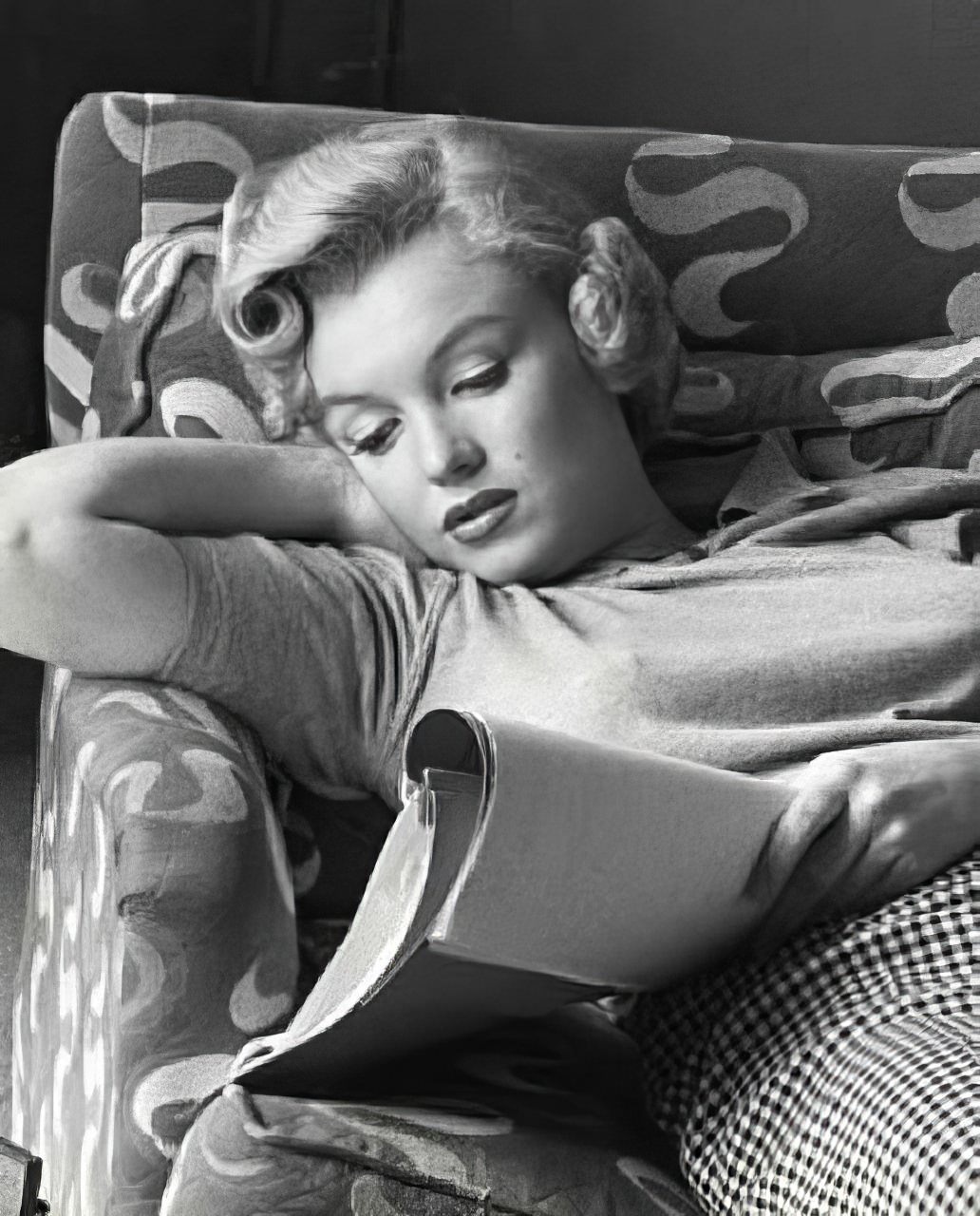 Marilyn Monroe: The Hollywood Icon'S Love Affair With Books