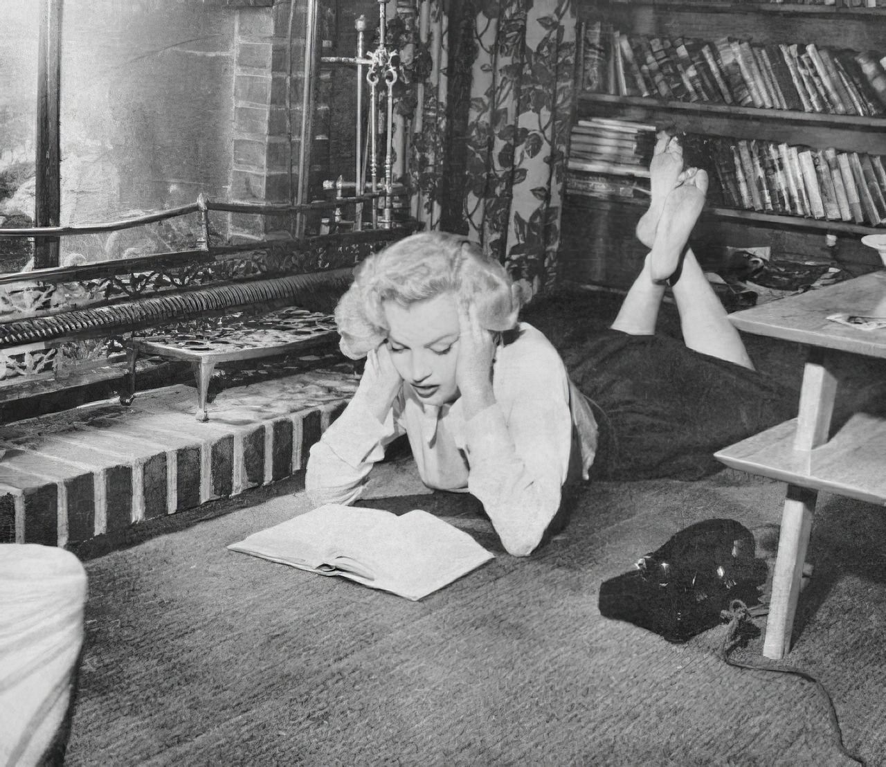 Marilyn Monroe: The Hollywood Icon'S Love Affair With Books