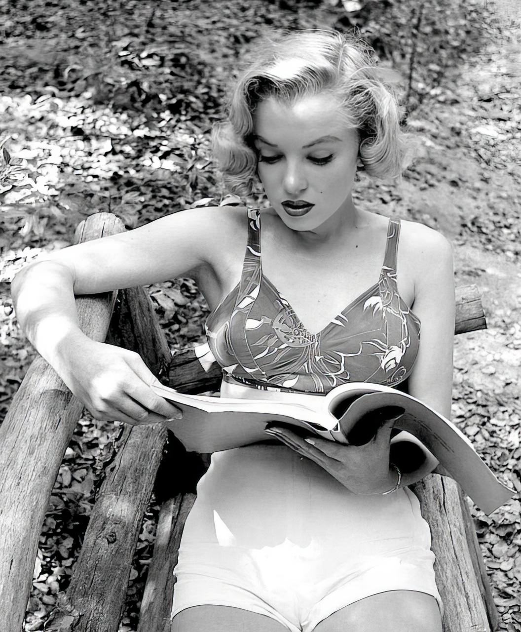 Marilyn Monroe: The Hollywood Icon'S Love Affair With Books