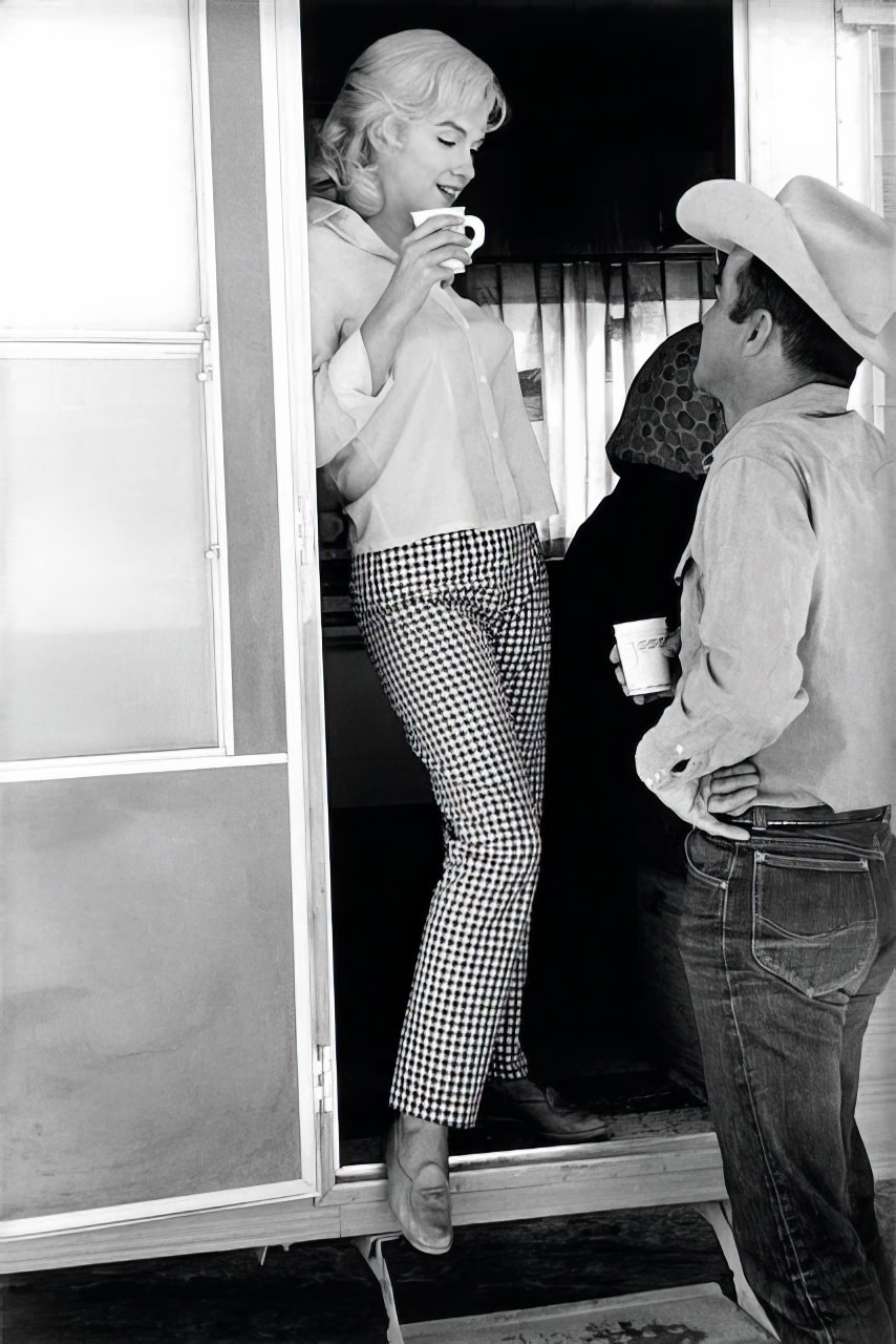 Intimate Moments: Eve Arnold'S Candid Portrait Of Marilyn Monroe