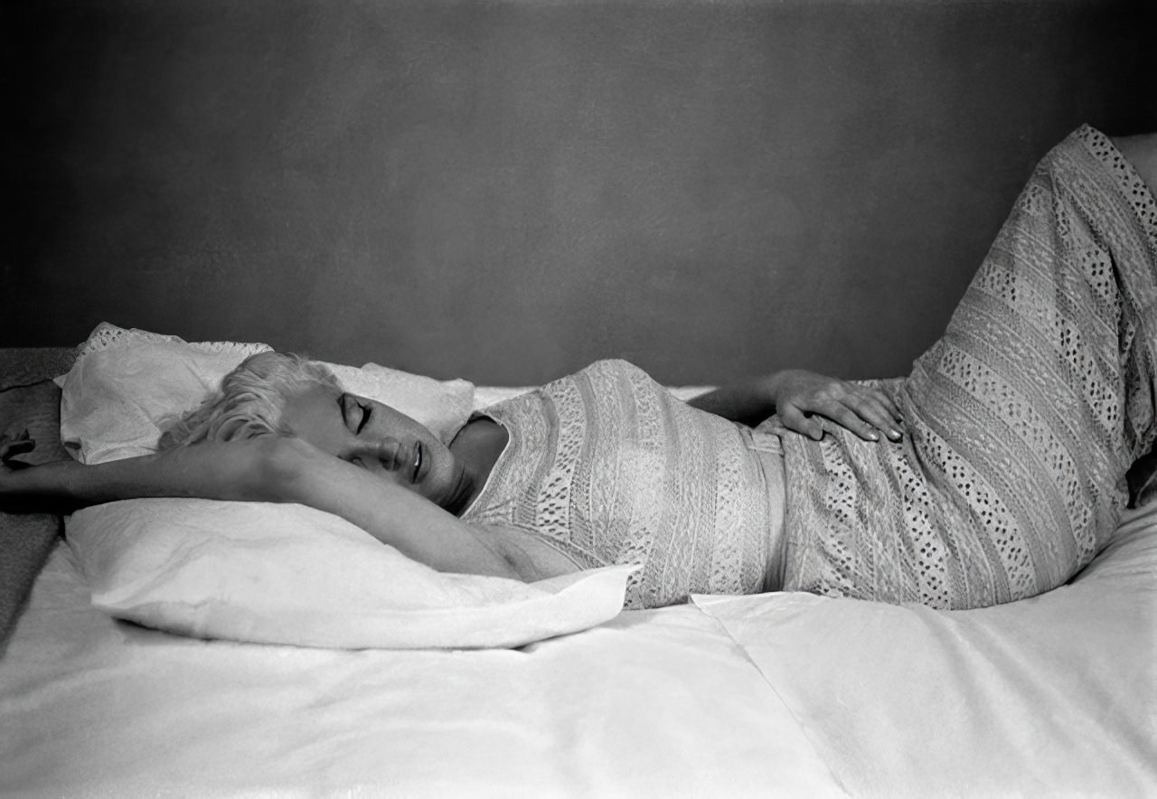 Intimate Moments: Eve Arnold'S Candid Portrait Of Marilyn Monroe