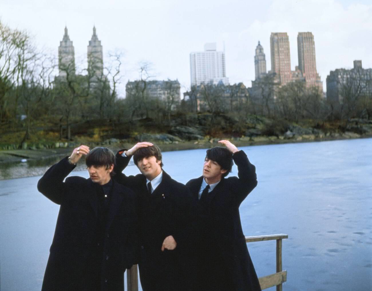 Beatles Paul Mccartney, Ringo Starr, And John Lennon In New York During The Beatles Tour, 1964.