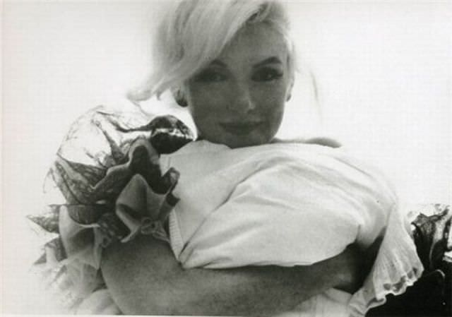 Marilyn Monroe: Unfiltered And Timeless In Bert Stern'S &Quot;The Last Sitting&Quot;