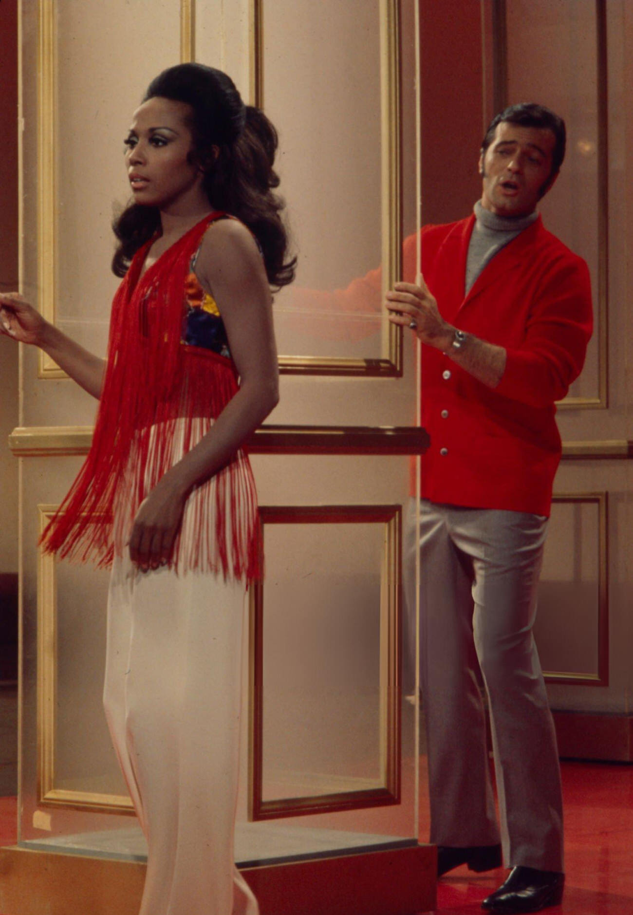 Diahann Carroll And Robert Goulet Performing On 'The Bob Goulet Show', 1970.