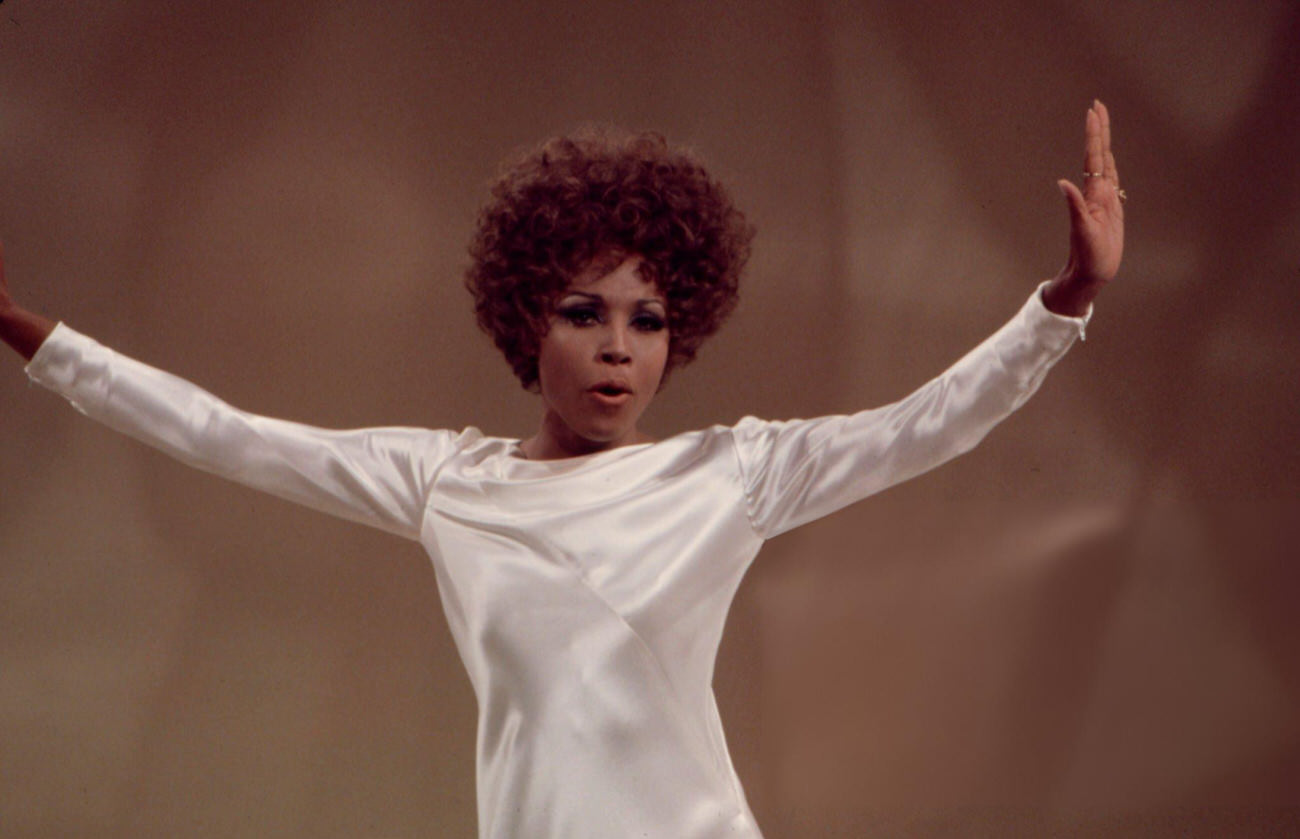 Diahann Carroll Performing On 'The Bob Goulet Show', 1970.