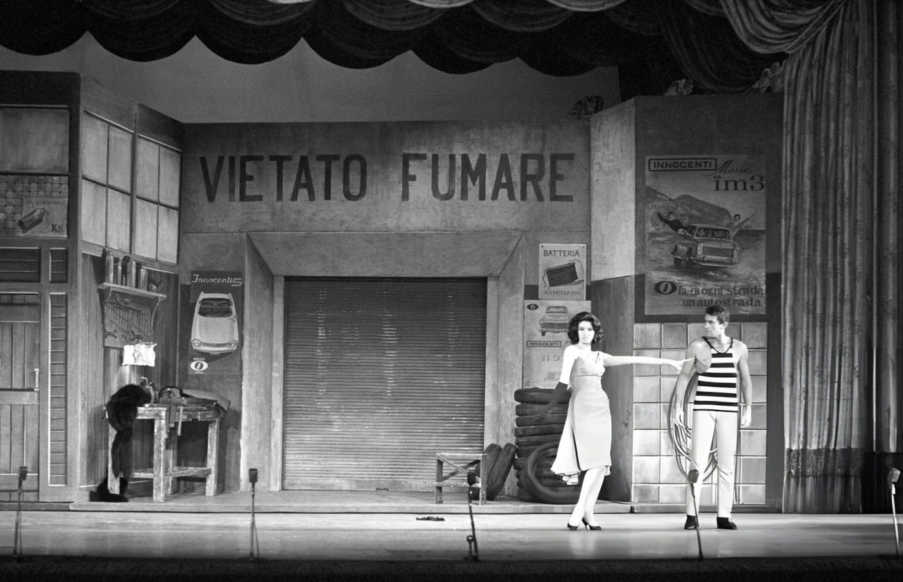 Gloria Paul And Walter Chiari And Gloria Paul In The Revue &Amp;Quot;Buona Notte Bettina,&Amp;Quot; 1964.