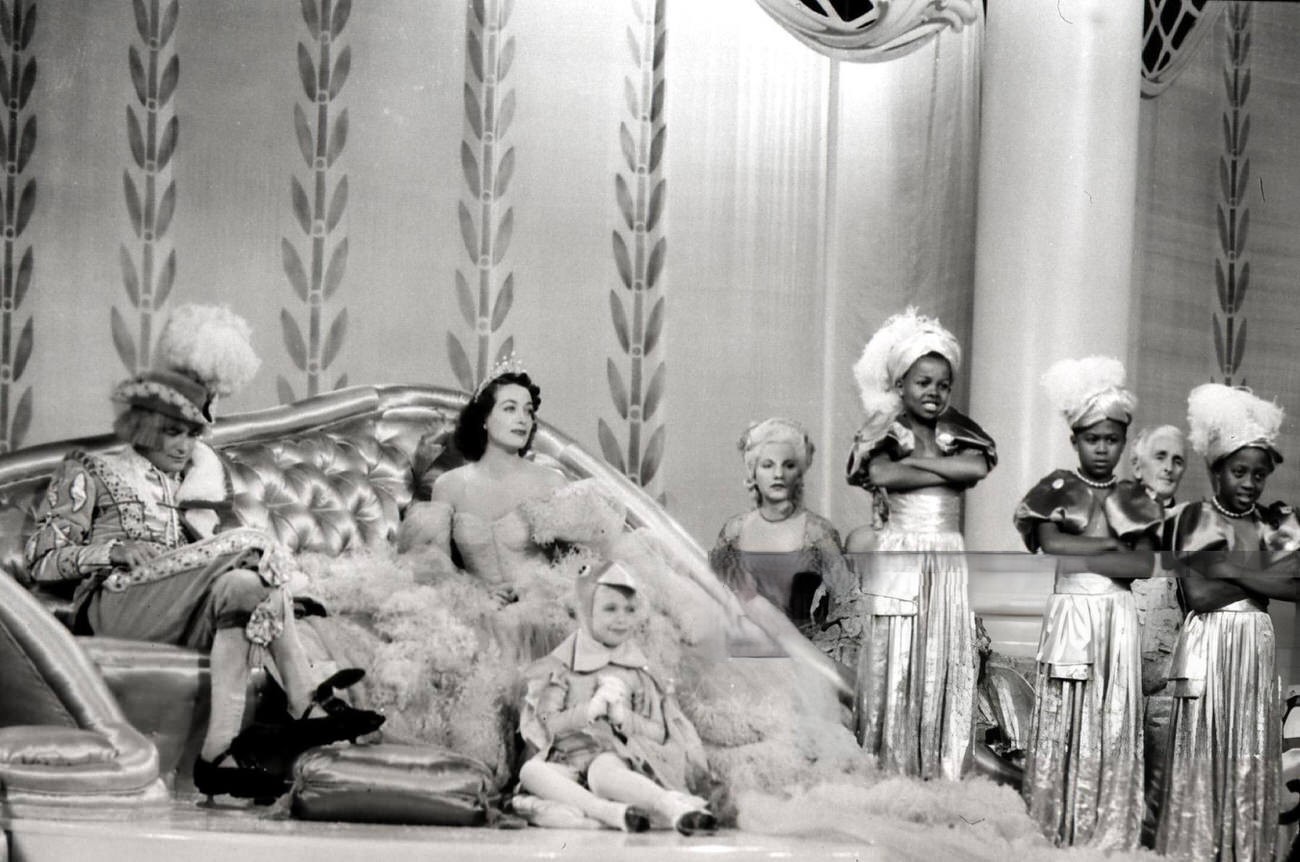 Dancing On Ice, Ice Follies Of 1939 Mary (Joan Crawford), 1939