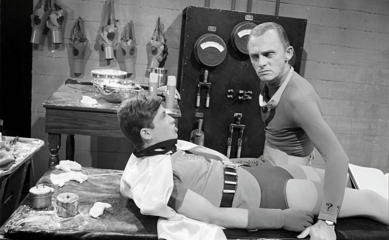 Burt Ward And Frank Gorshin In &Amp;Quot;Hi, Diddle Riddle/Smack In The Middle&Amp;Quot;, 1966.