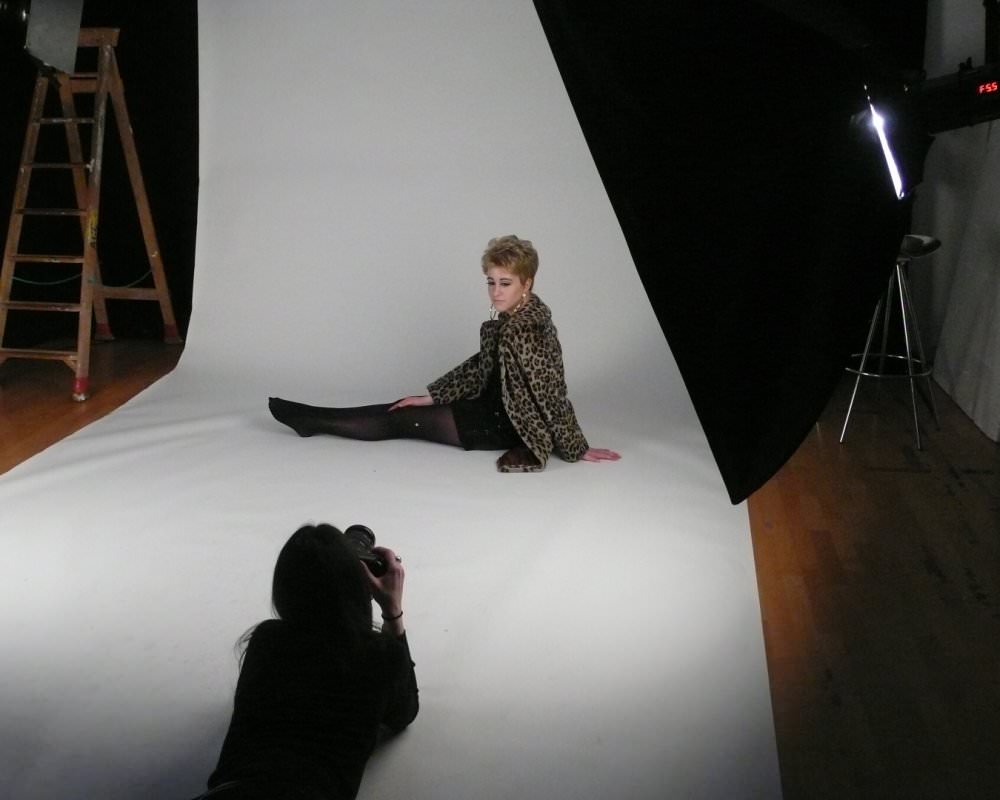 Pop Art Princess: Edie Sedgwick'S Captivating Presence In Andy Warhol'S Photography