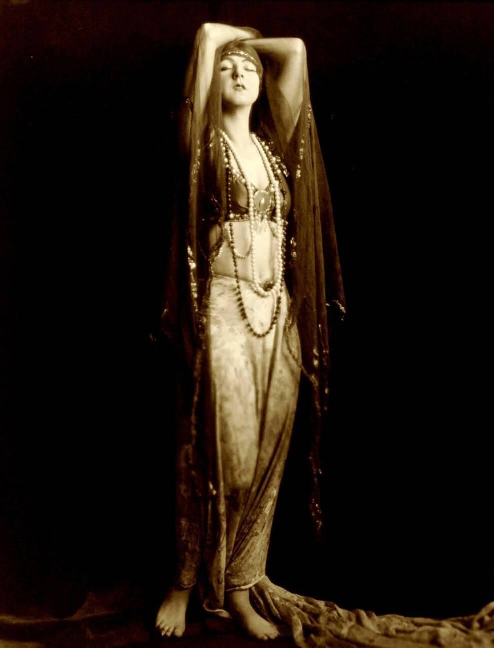 Ruth St. Denis, 1918.