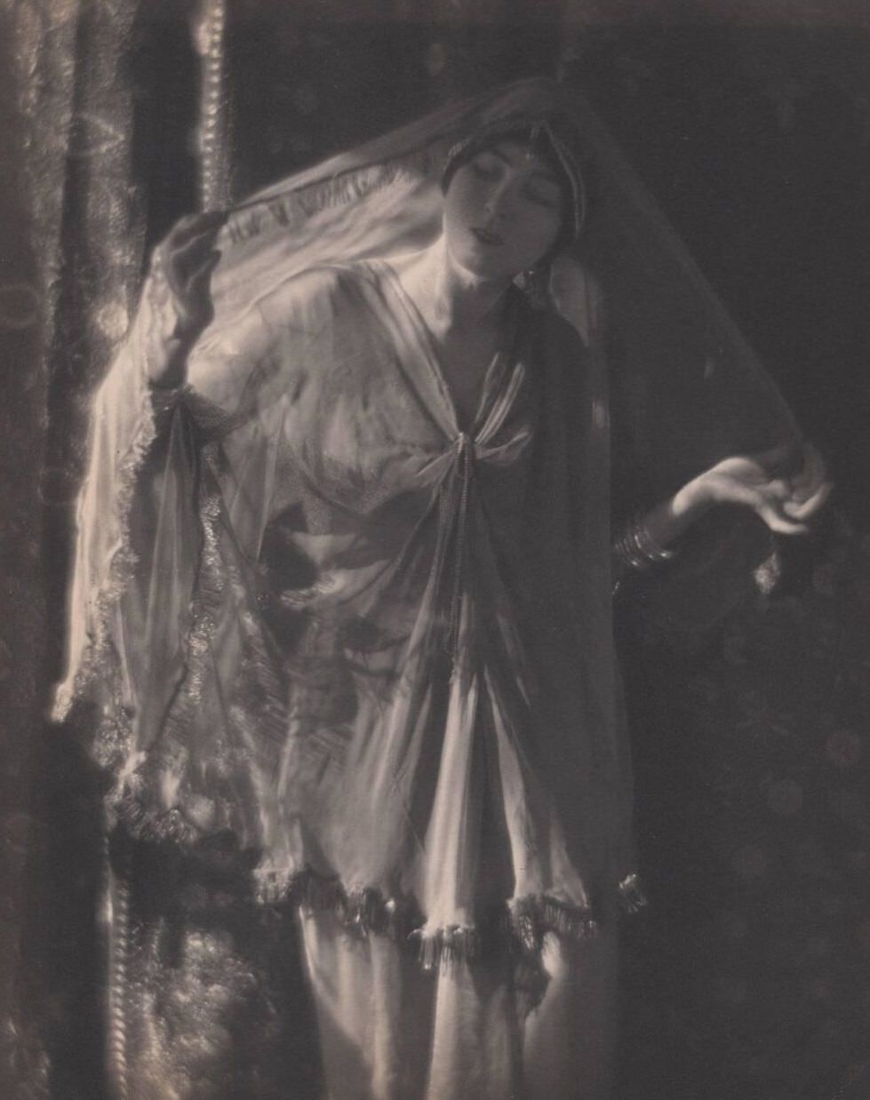 Ruth St. Denis, 1918.
