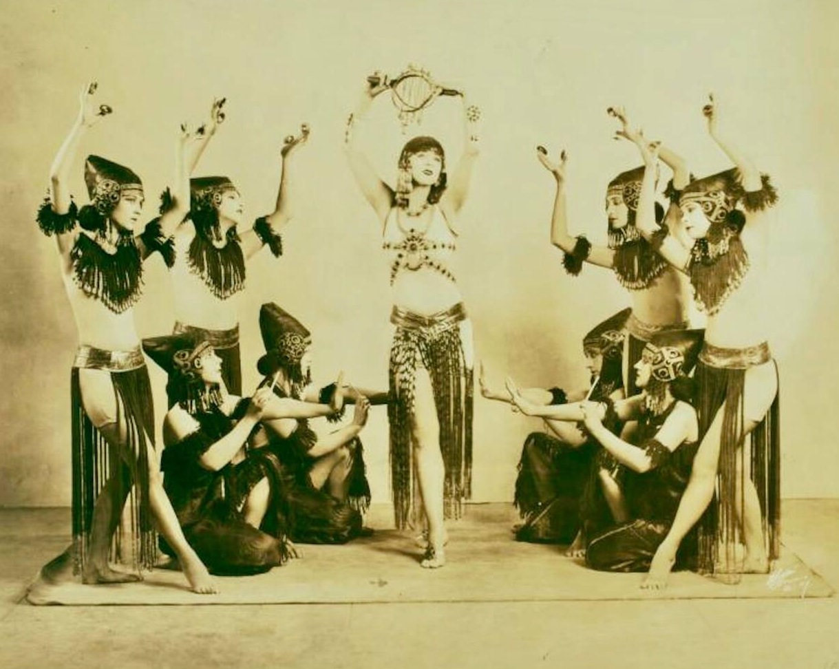 Ruth St. Denis And Denishawn Dancers In Ishtar Of The Seven Gates, 1910S.
