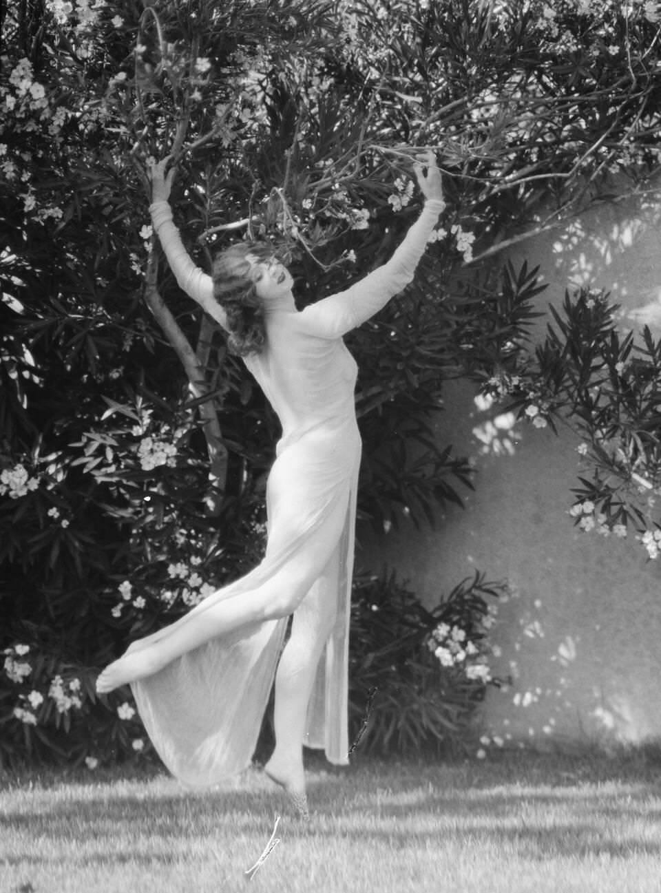 Ruth St. Denis, 1927.