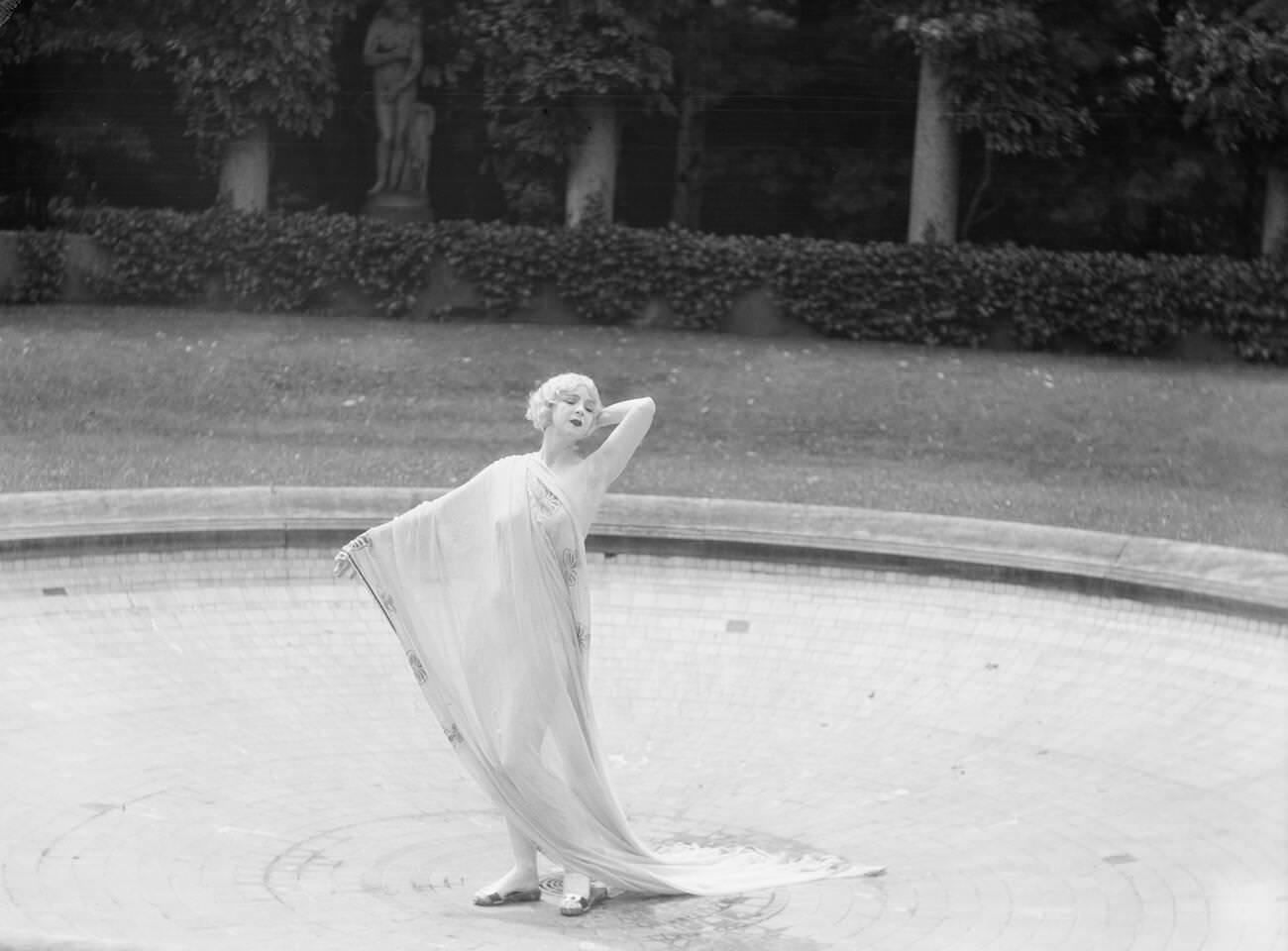 Ruth St. Denis, 1913.