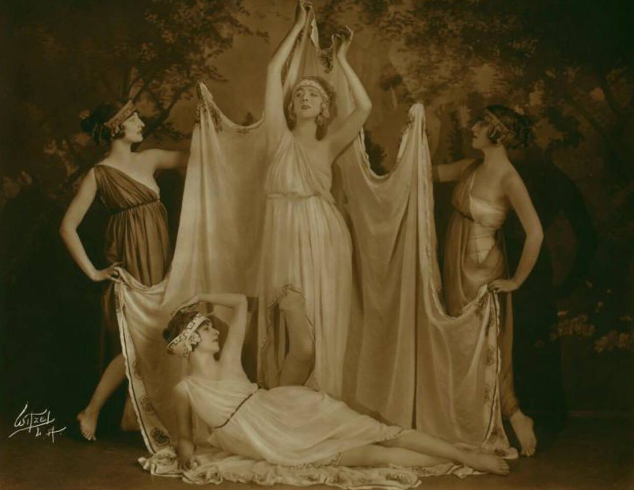 Ruth St. Denis With Edna Malone, Betty Horst And Doris Humphr, 1910S.