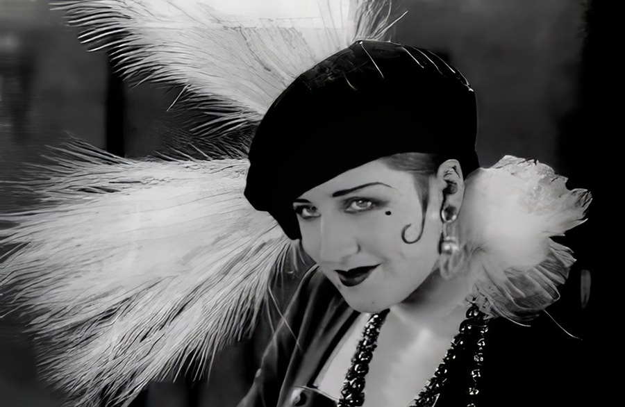 Flappers Of The 1920S