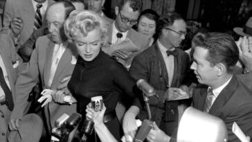 Marilyn Monroe And Joe Dimaggio Love Story