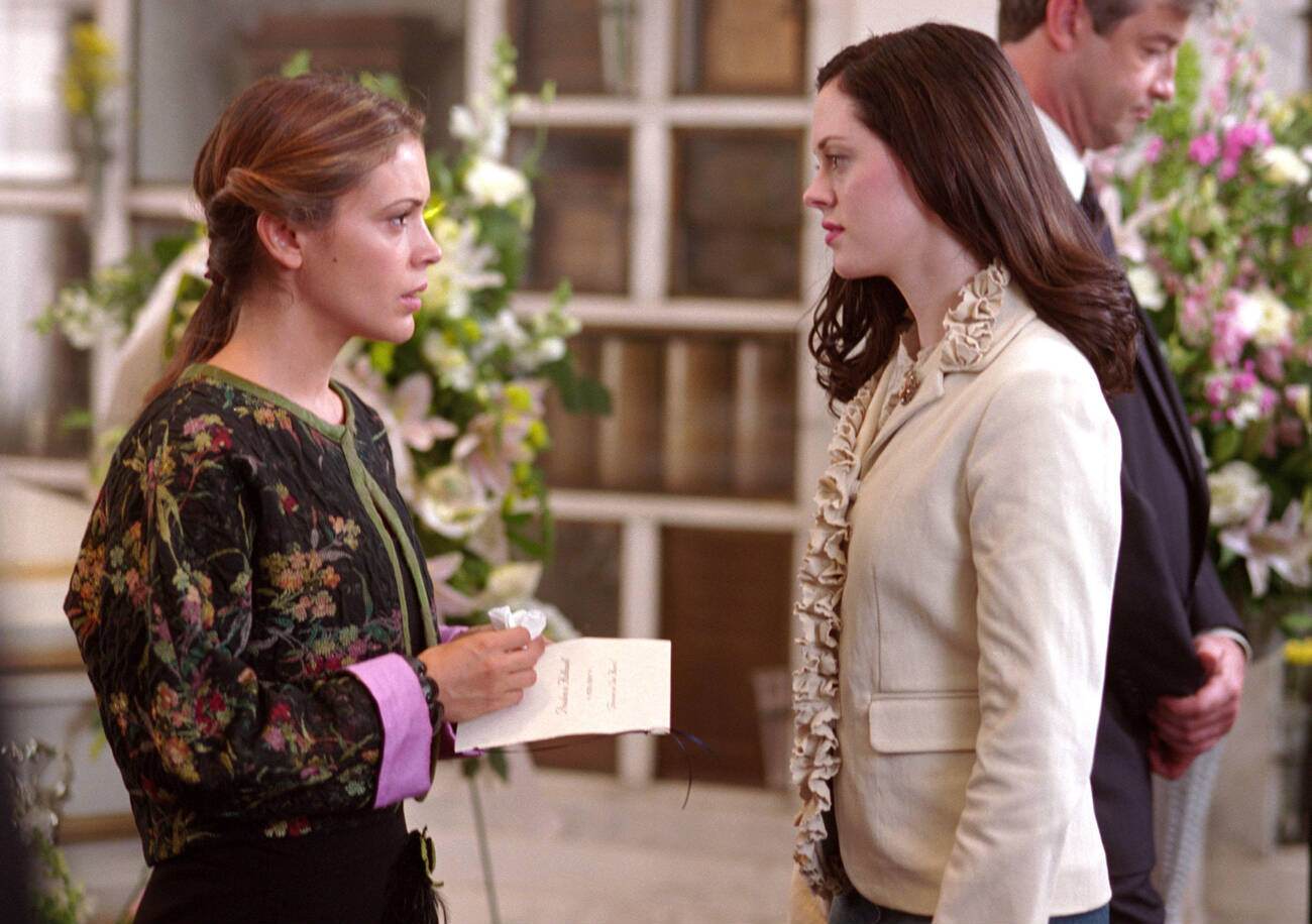 Alyssa Milano And Rose Mcgowan In Charmed, 2001.