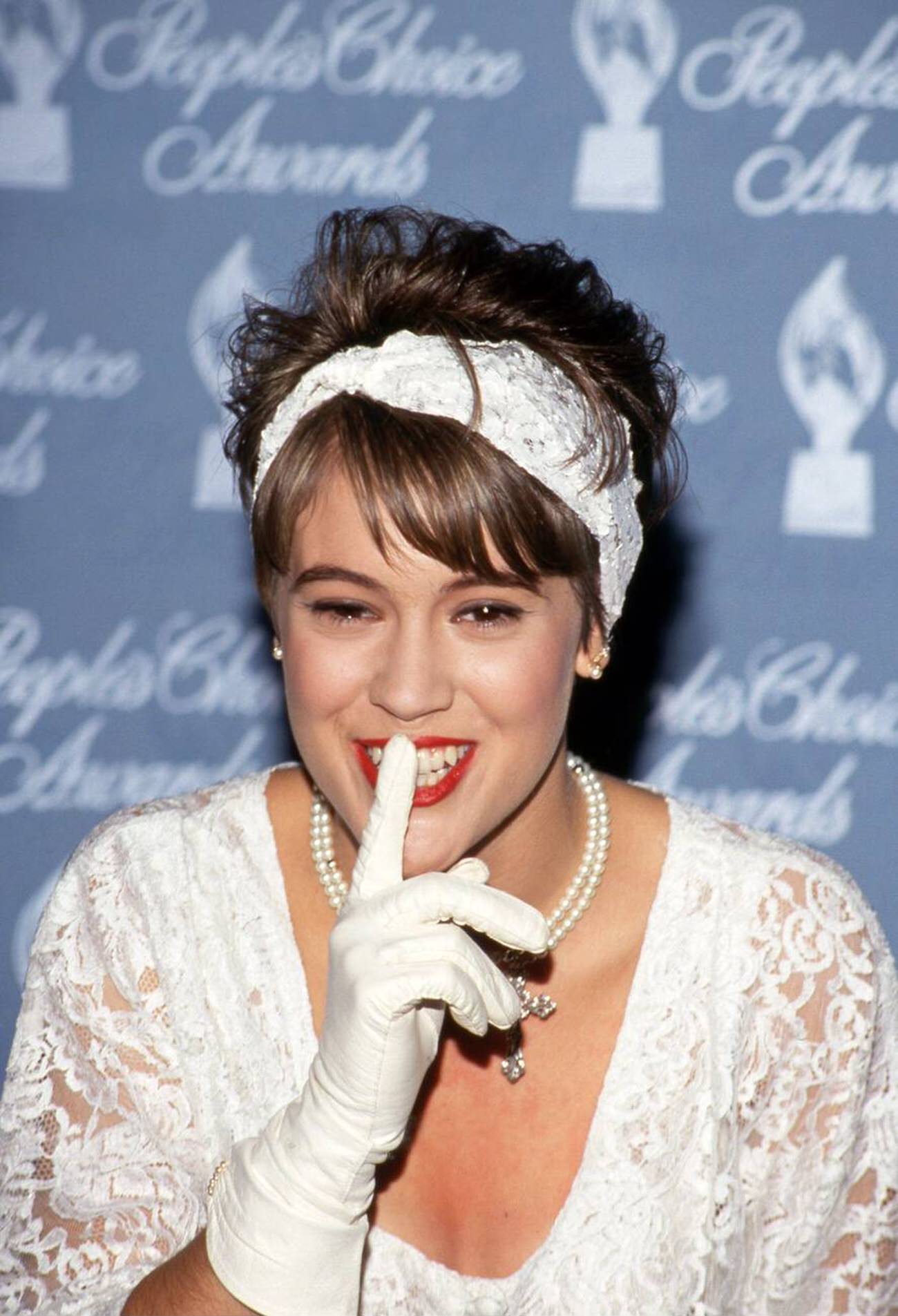 Alyssa Milano At The 17Th Annual People'S Choice Awards, 1991.