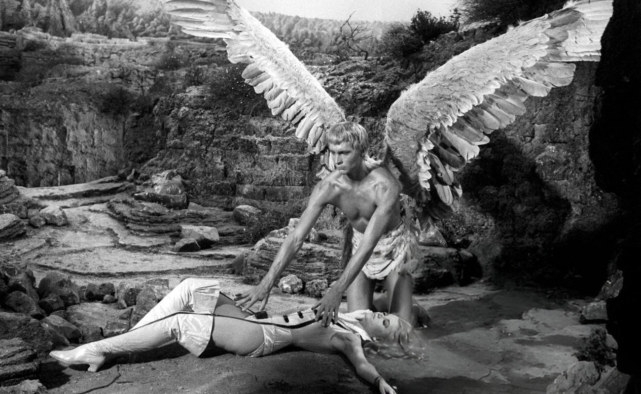 Jane Fonda Being Rescued By John Phillip Law In &Amp;Quot;Barbarella&Amp;Quot;, 1967.