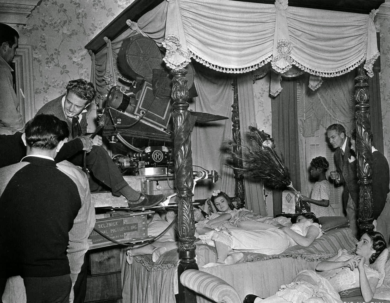 Nap Sequence During The Barbecue At Twelve Oaks. Director Victor Fleming Can Be Seen With Camera On Right Of Bed.