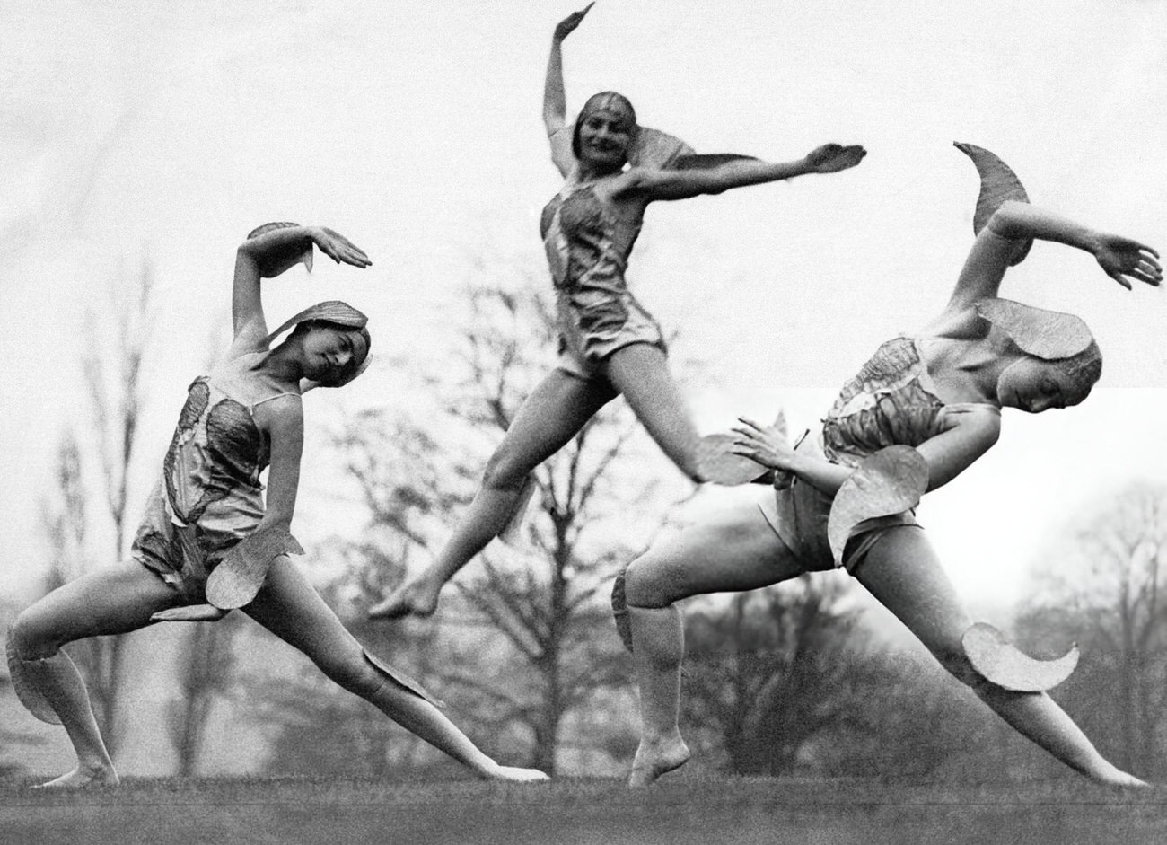 Three Margaret Morris Dancers Rehearsing In London, Preparing For The Biennial International Exhibition Of Dancing And Feminine Sports In Florence, 1931.