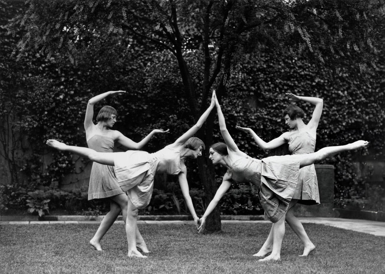 Margaret Morris Dancers Rehearsing In Chelsea, 1932.