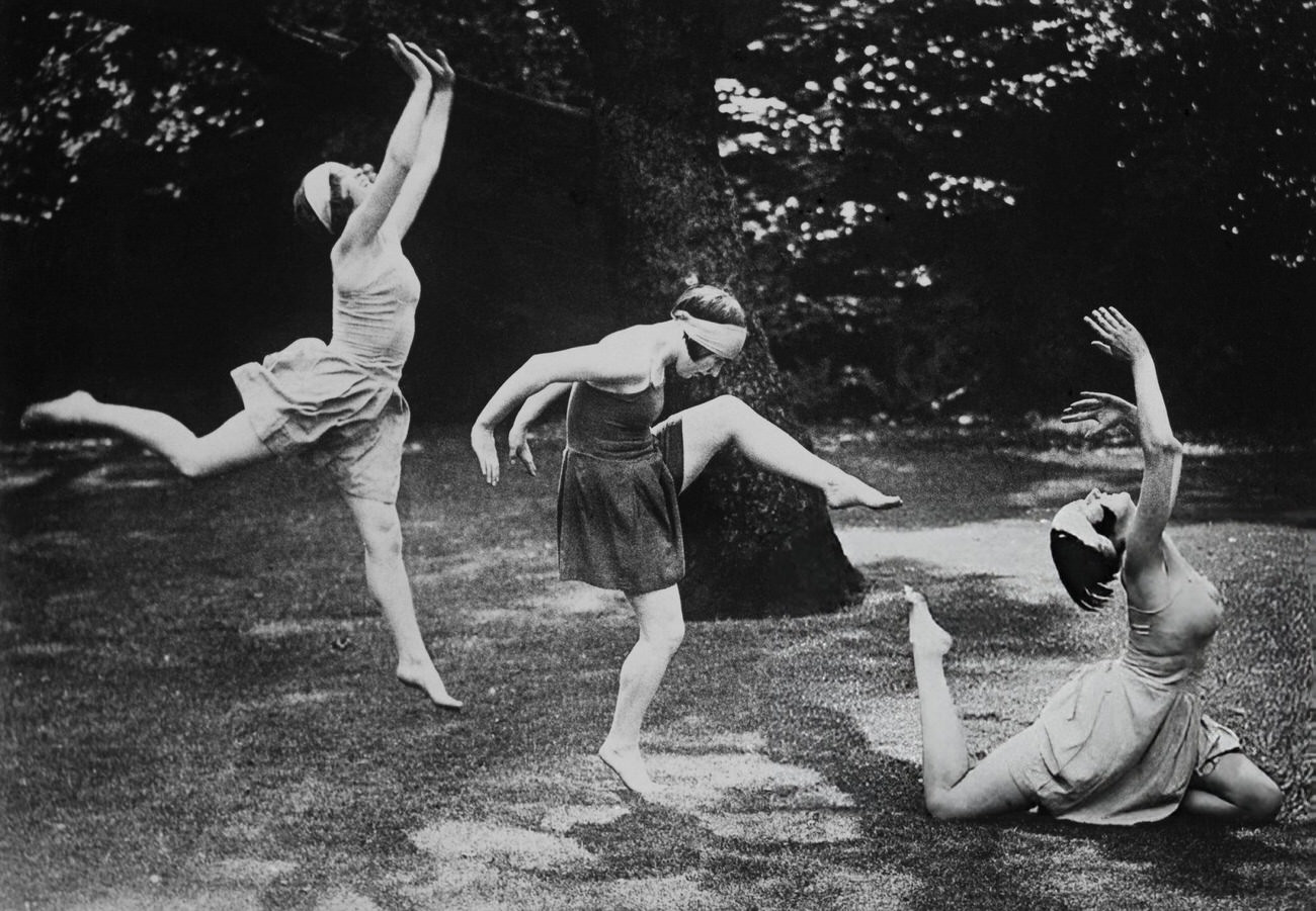 Margaret Morris Dancing School Dancers Training, 1930S.